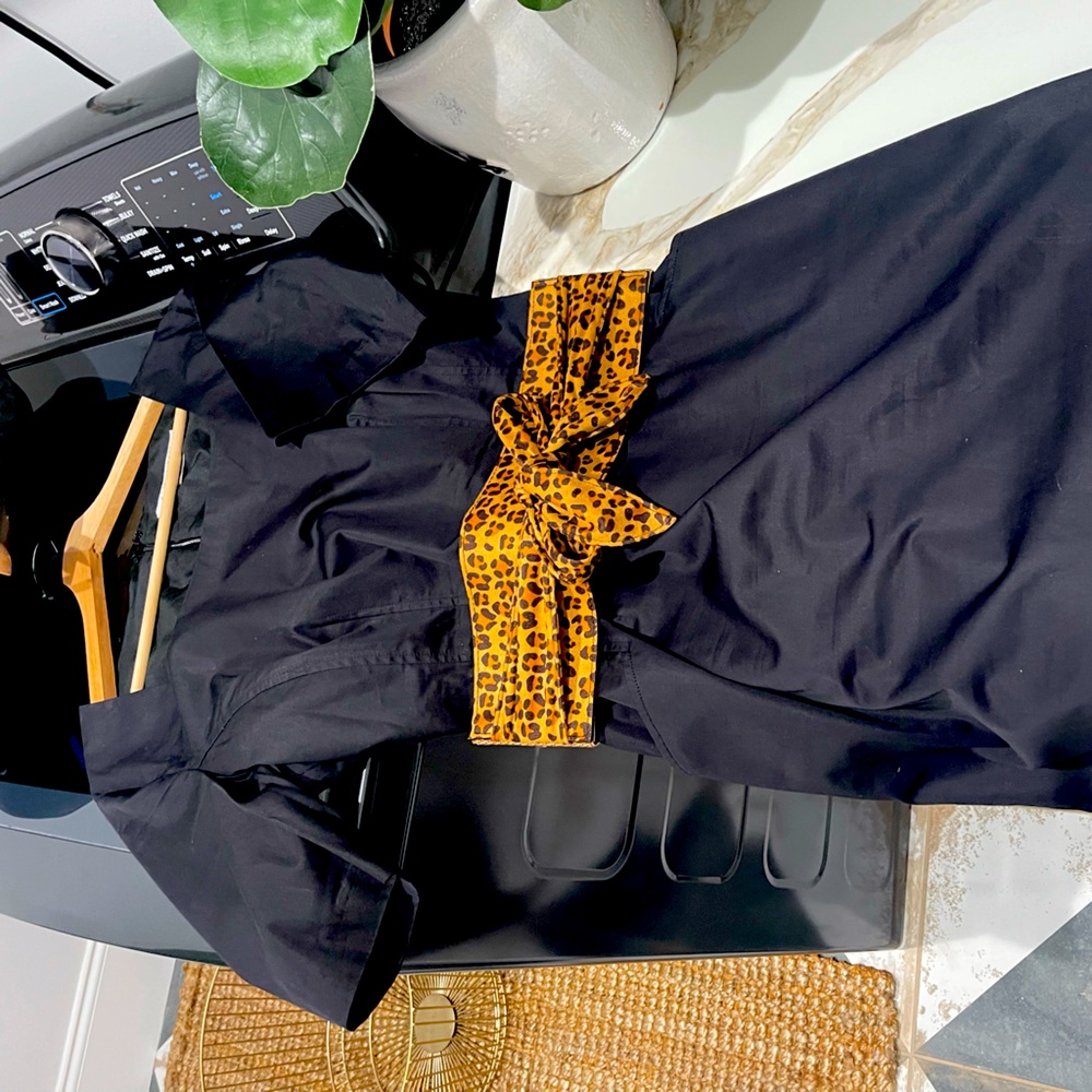 Size 12 midi dress fits like size 10 front pockets